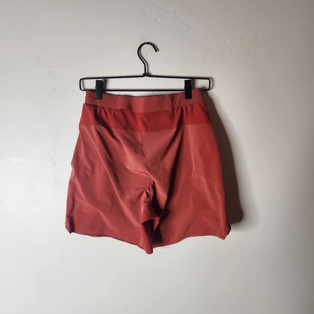 Lululemon Switch Up Running Short 6" Size Small - Picture 3 of 7